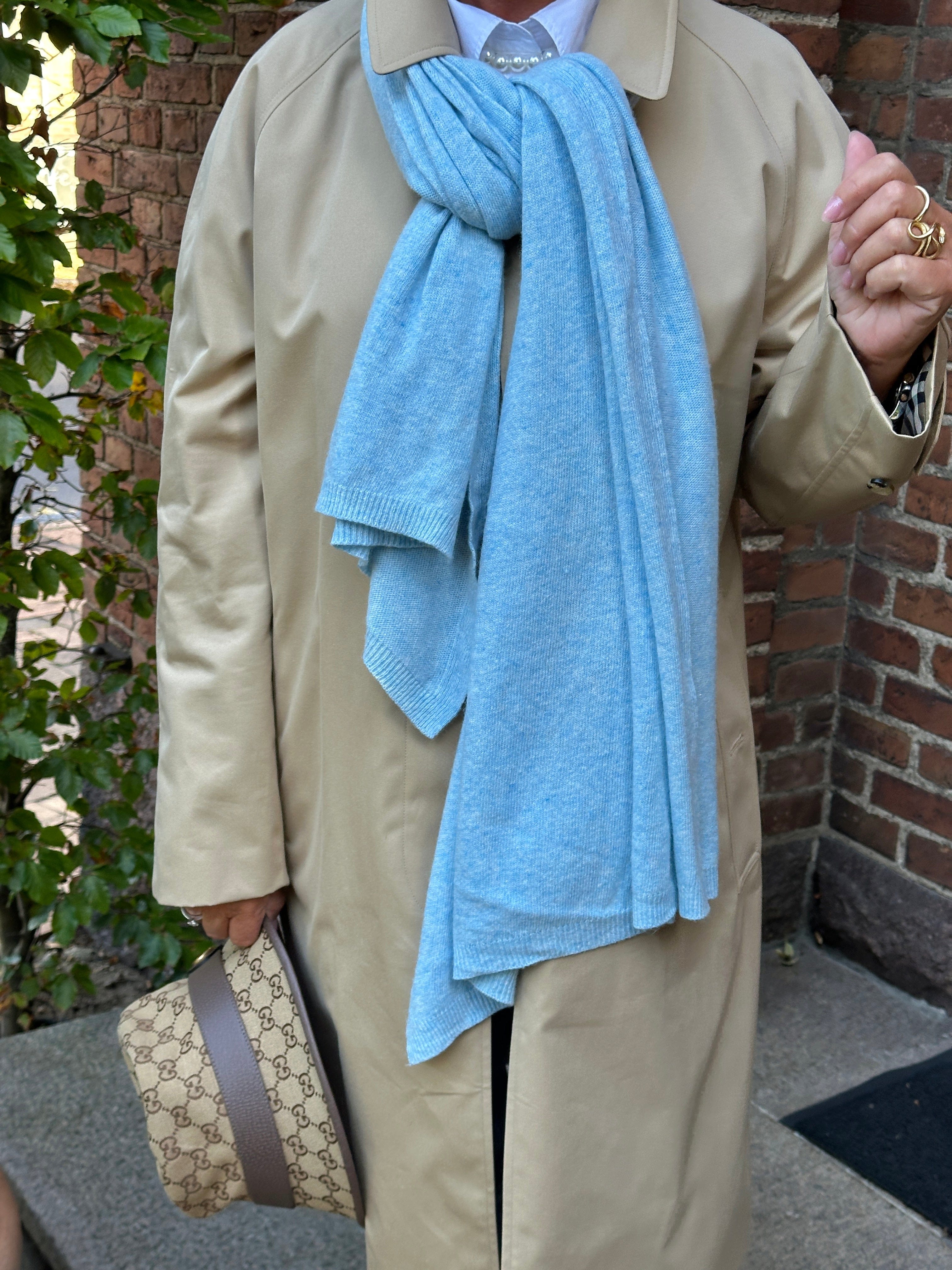 Halstørklæde i 5% cashmere - Meleret isblå Uldplaiden.dk