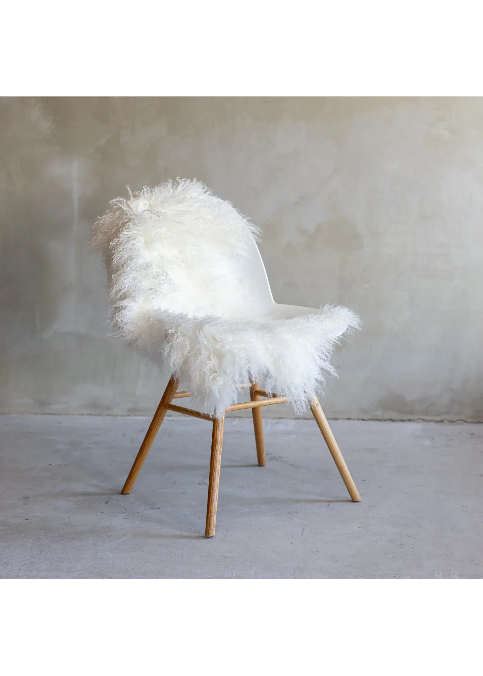 Korthåret lammeskind - Hvid Uldplaiden.dk