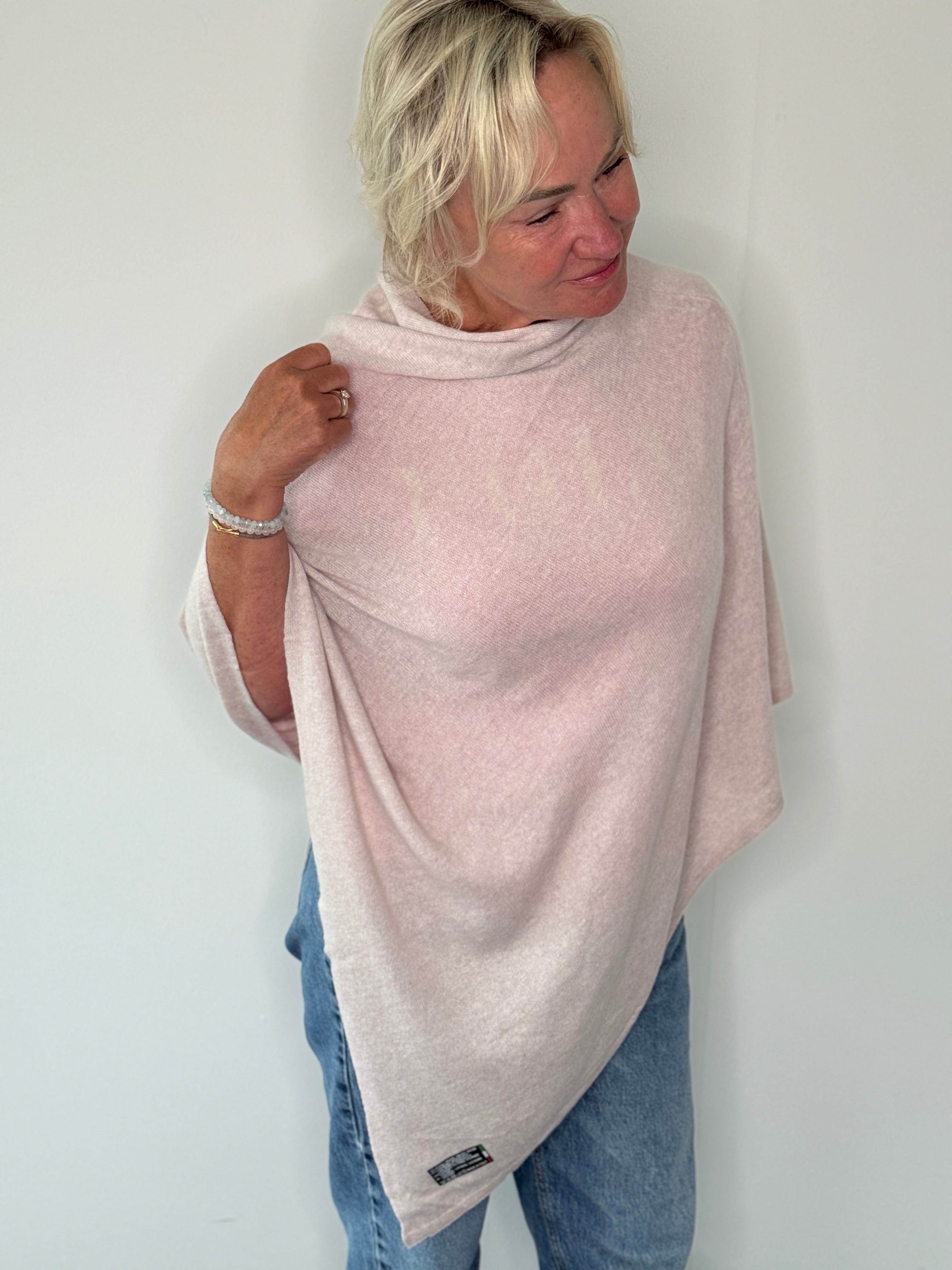 Poncho i 5% cashmere - Lys rosa Uldplaiden.dk