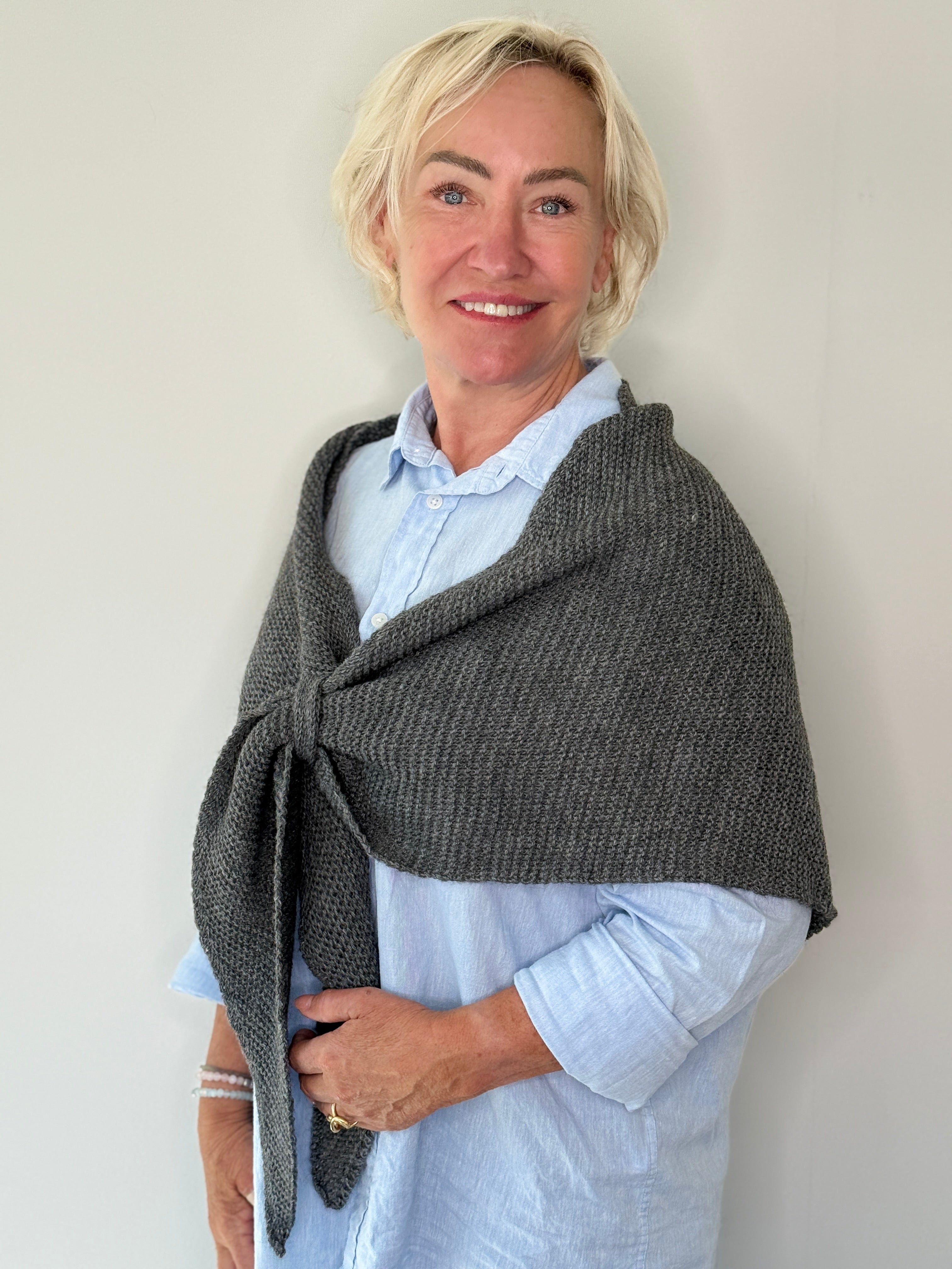 Trekant sjal - Grå Uldplaiden.dk