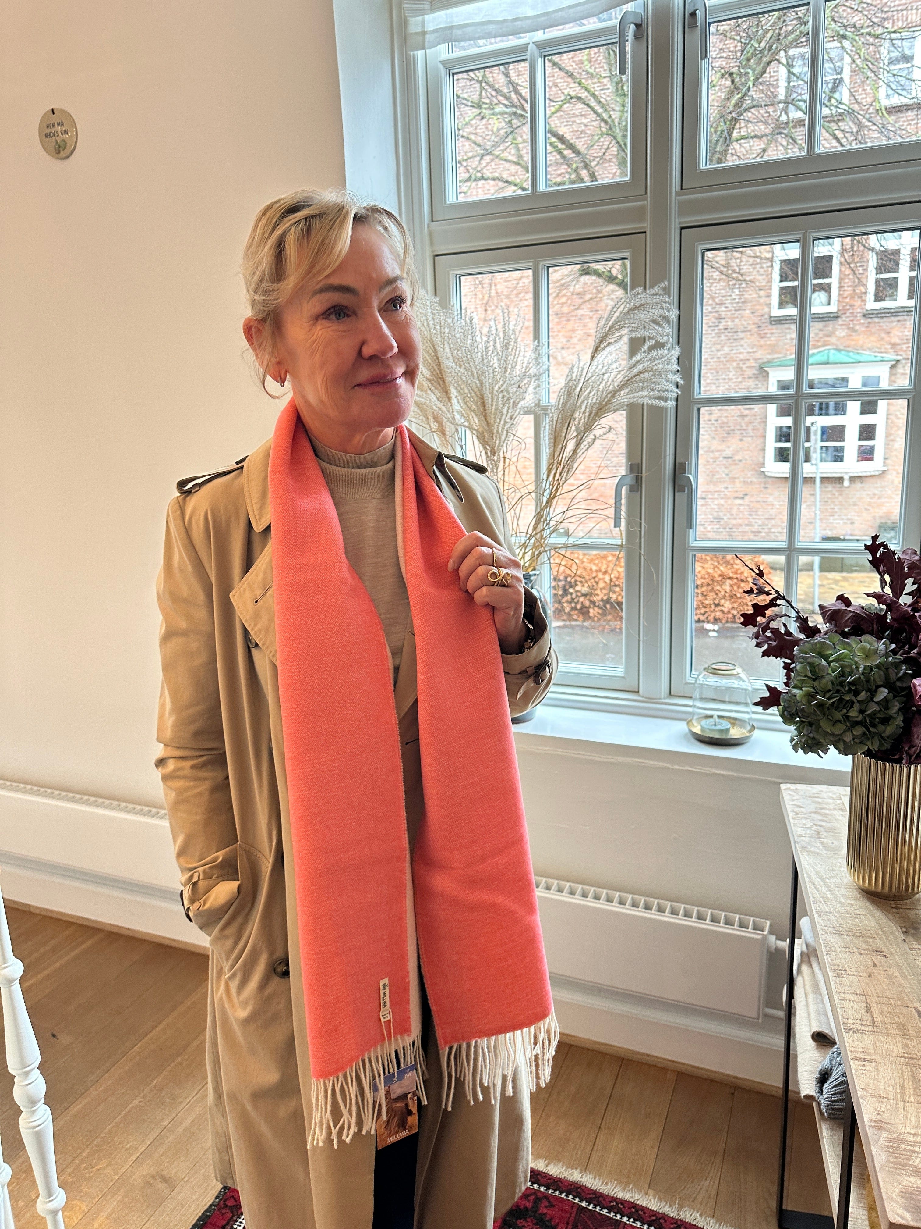 Halstørklæde i 100% baby alpaca uld - rosa/off white Tørklæder og sjaler Uldplaiden