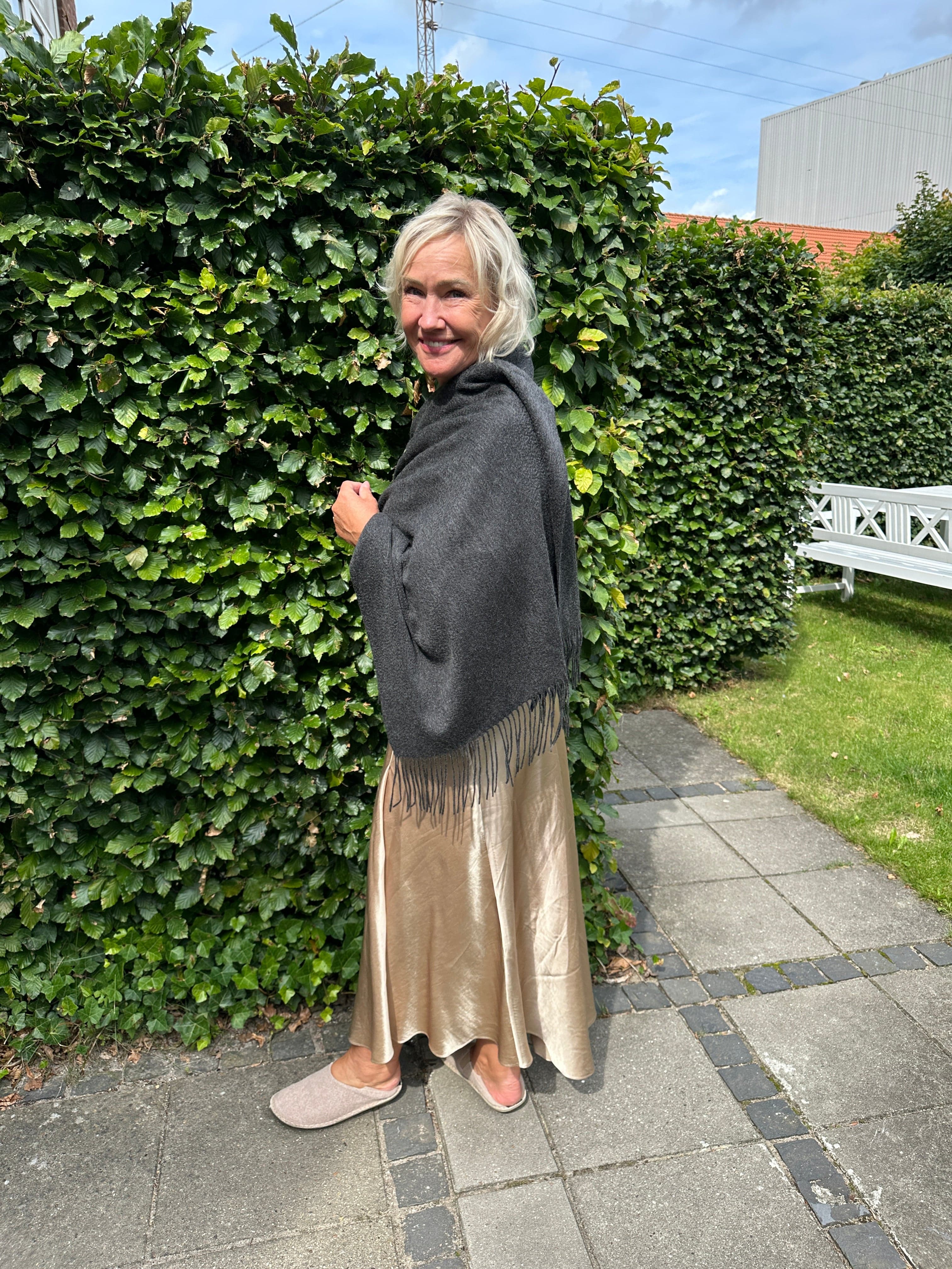 Sjal i 100% Cashmere - Mørkegrå (70x200 cm) Tørklæder og sjaler Uldplaiden