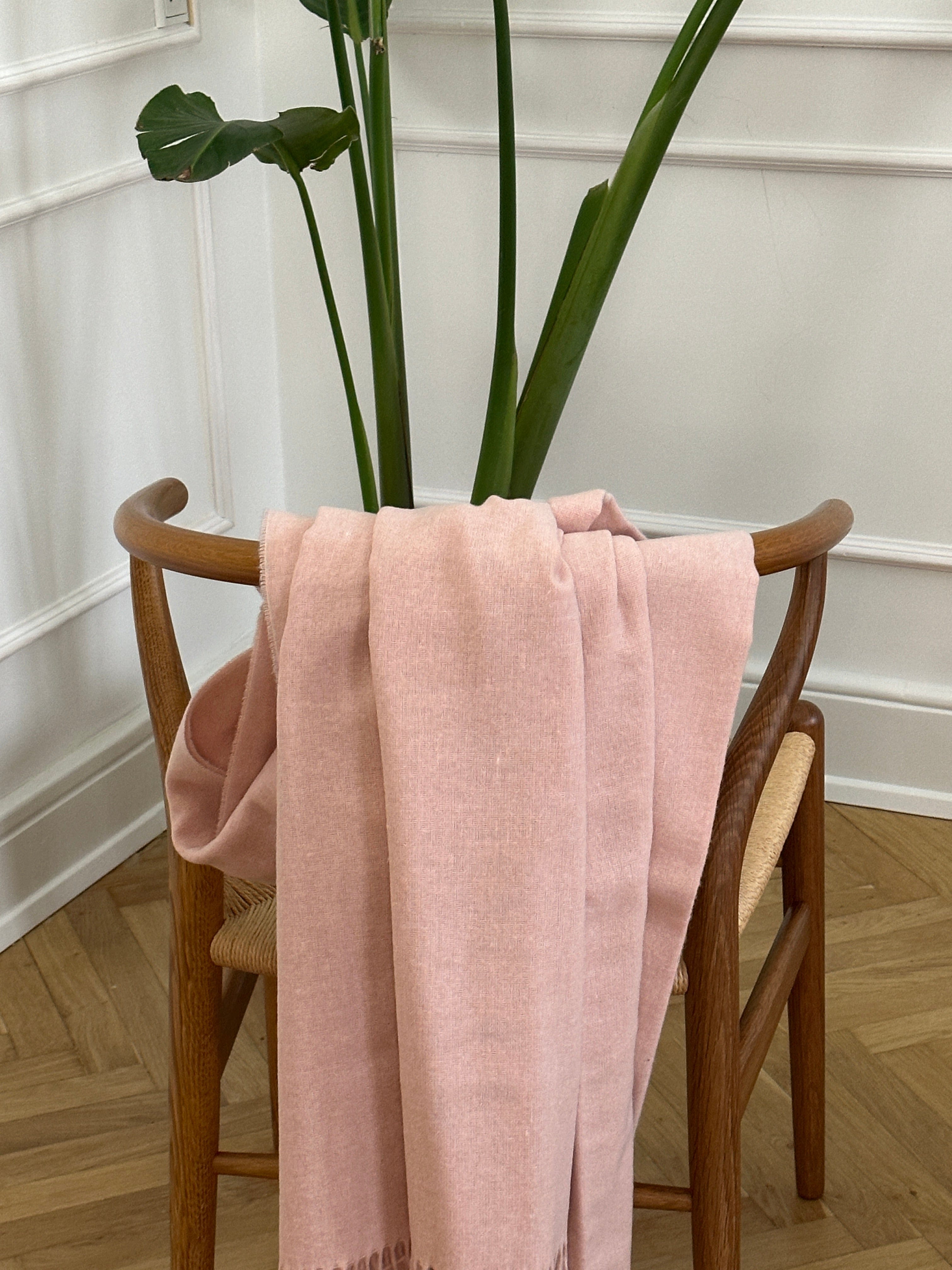 Plaid i 20% Merinould - Lys Rosa (140x200 cm) Uldplaid Uldplaiden