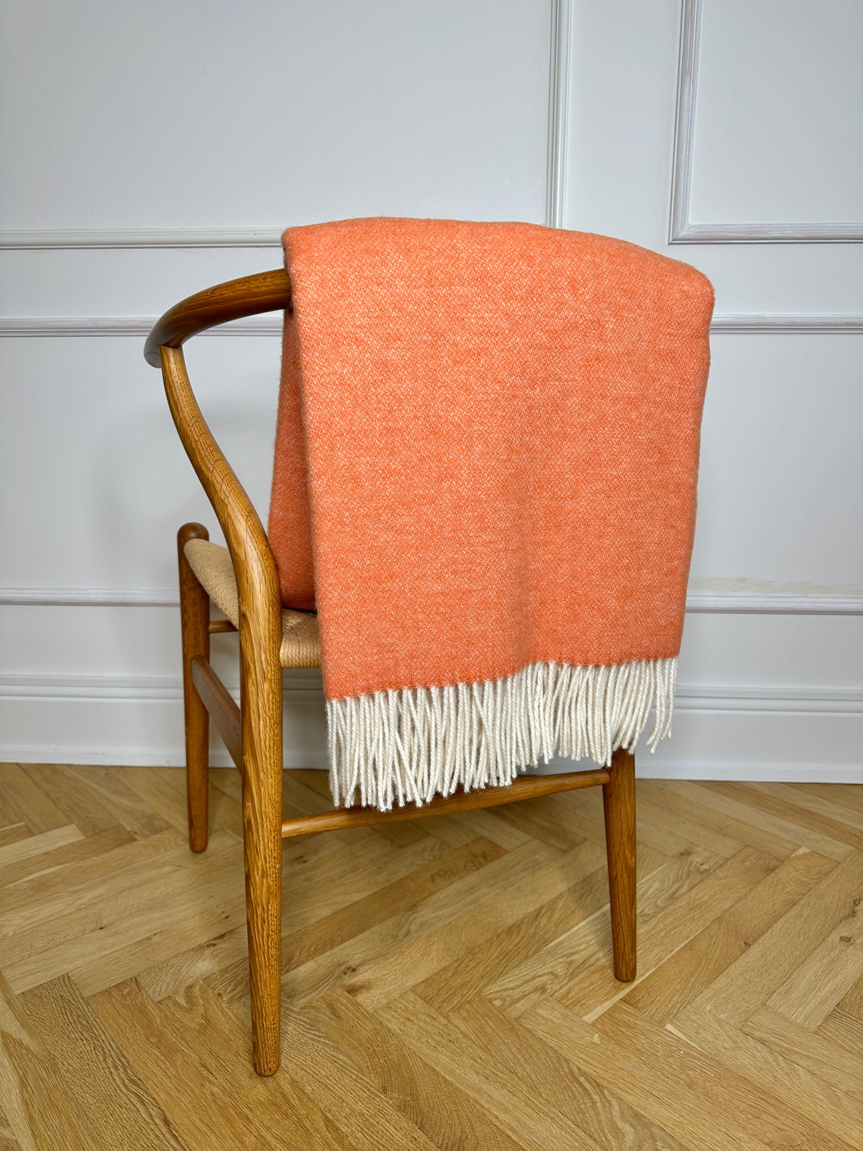 Uldplaid i 100% newzealandske uld - Orange off white Uldplaid Uldplaiden