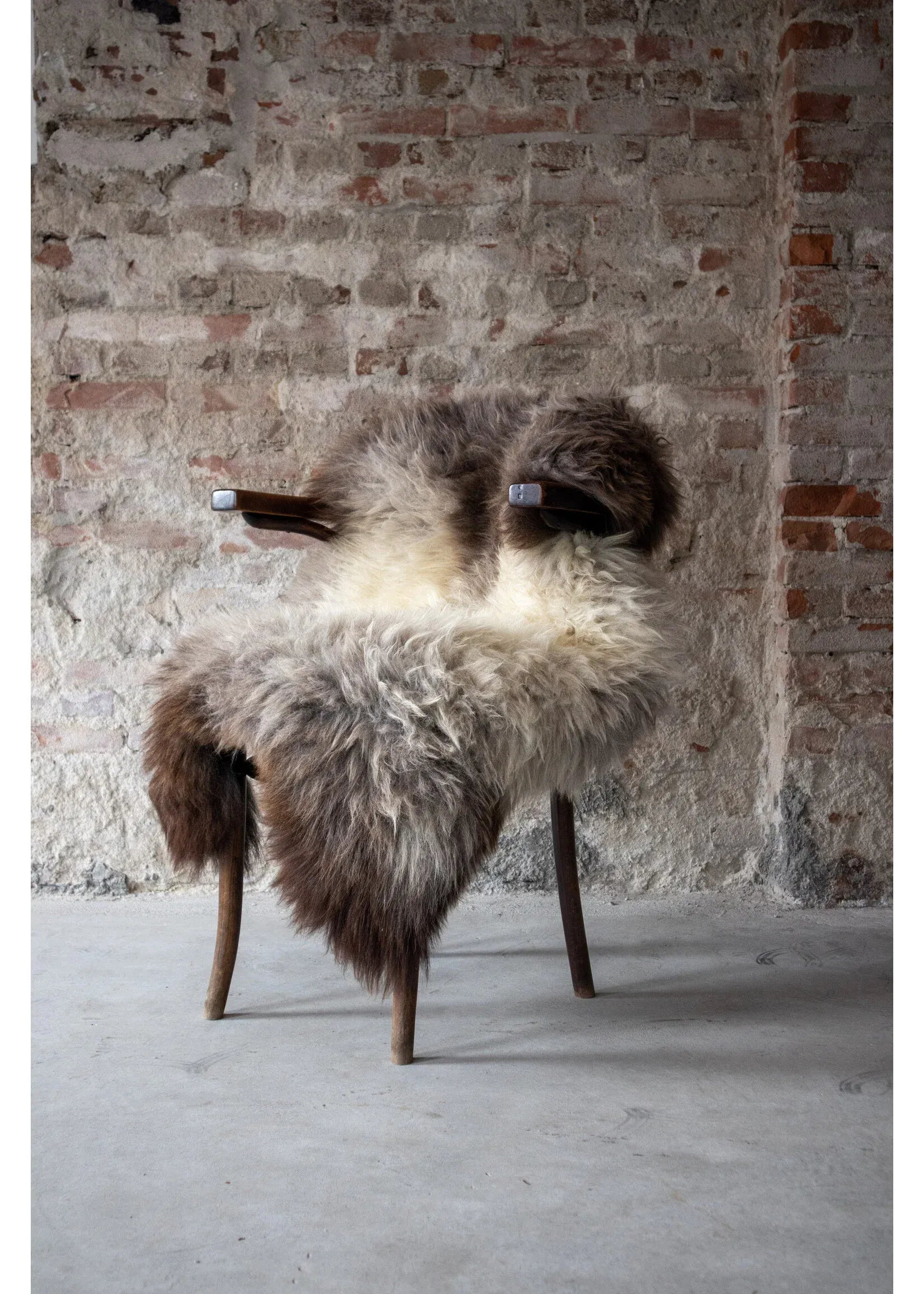 Korthåret lammeskind - Grå/brun melange Uldplaiden.dk