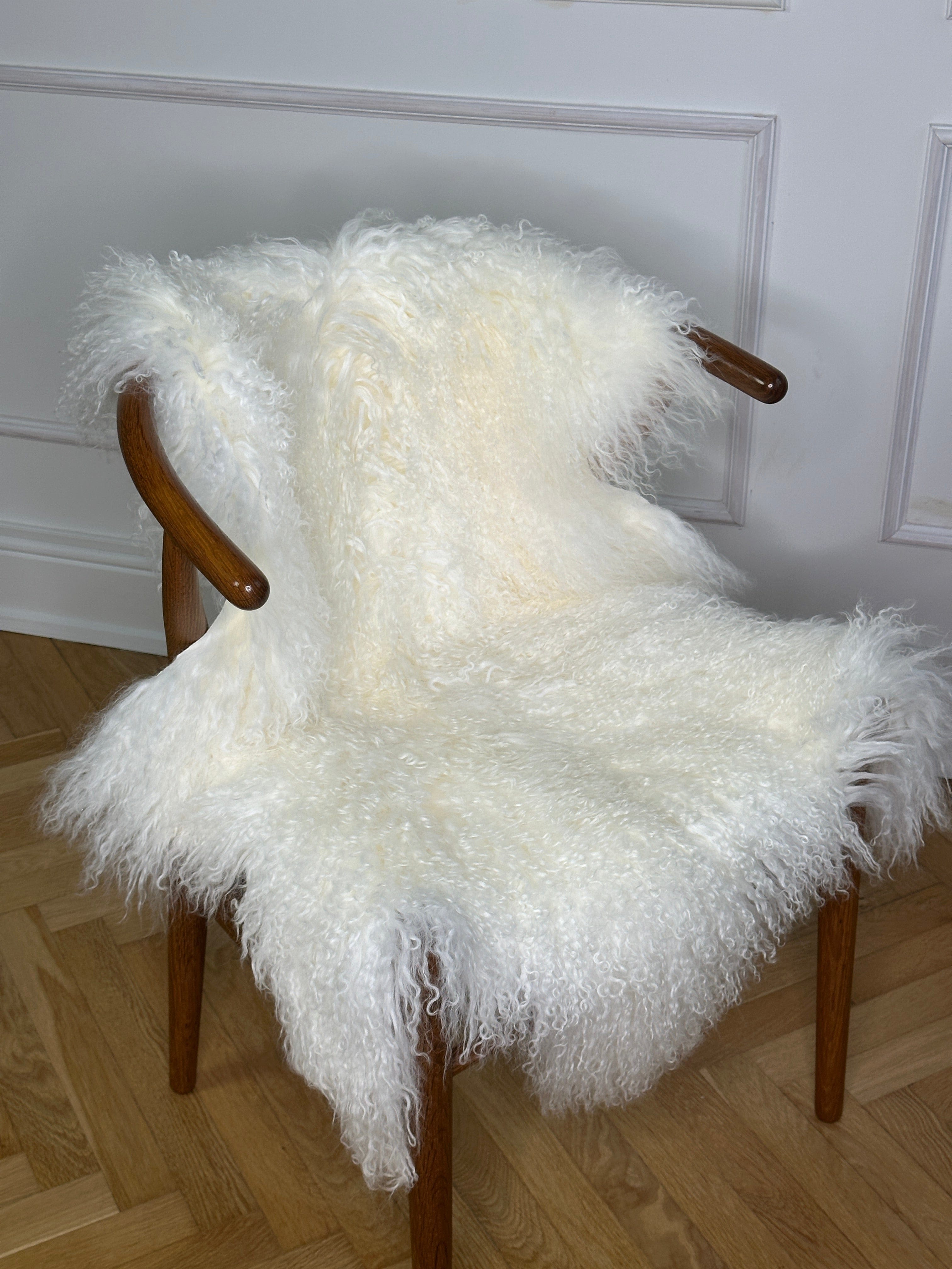 Langhåret lammeskind - Hvid Uldplaiden.dk