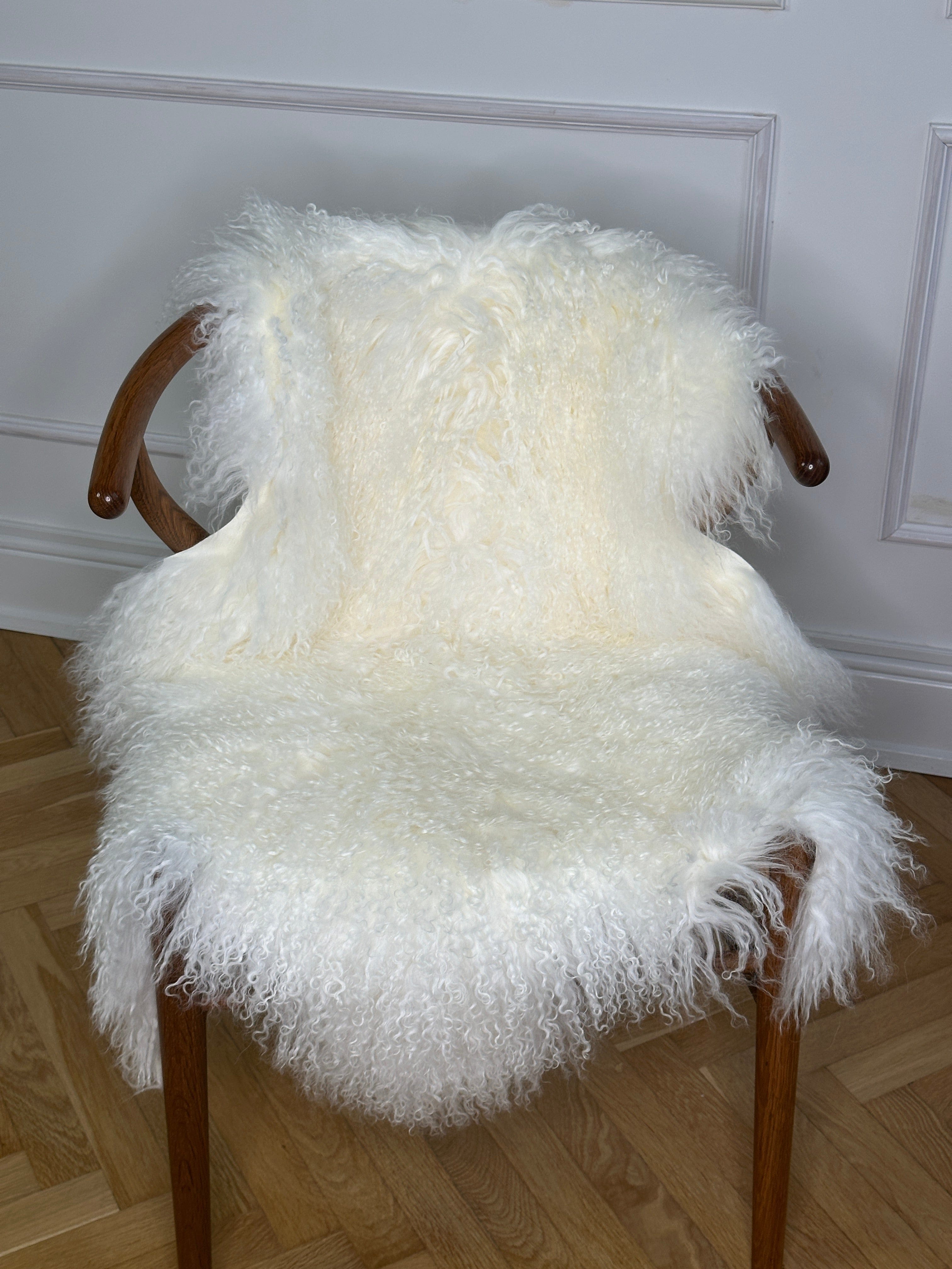 Langhåret lammeskind - Hvid Uldplaiden.dk