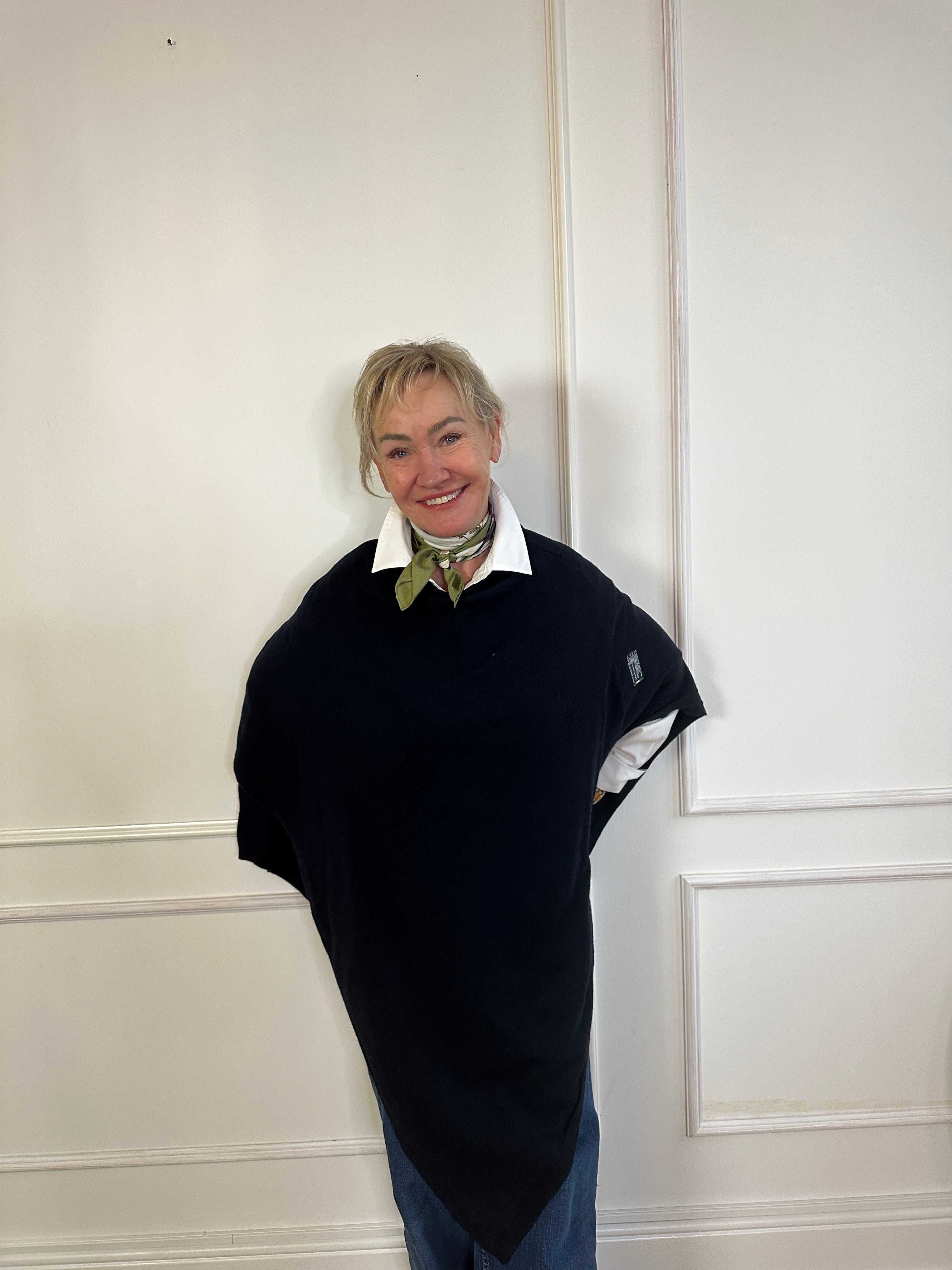 Poncho i 10% cashmere - Blå large Uldplaiden.dk