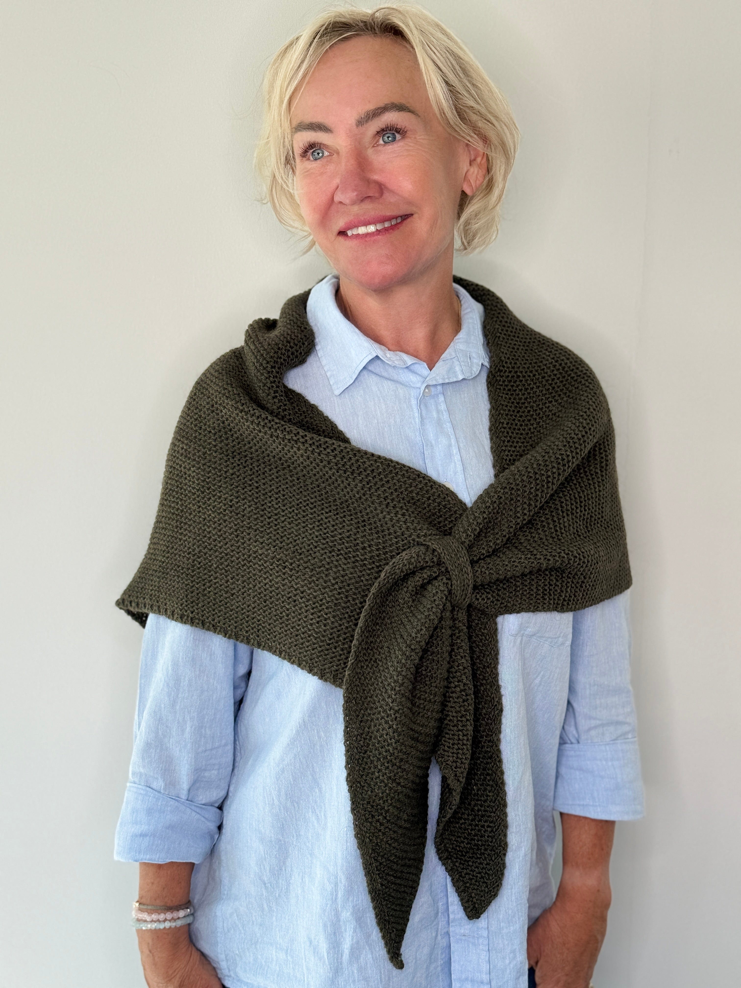 Trekant sjal - Army green Uldplaiden.dk